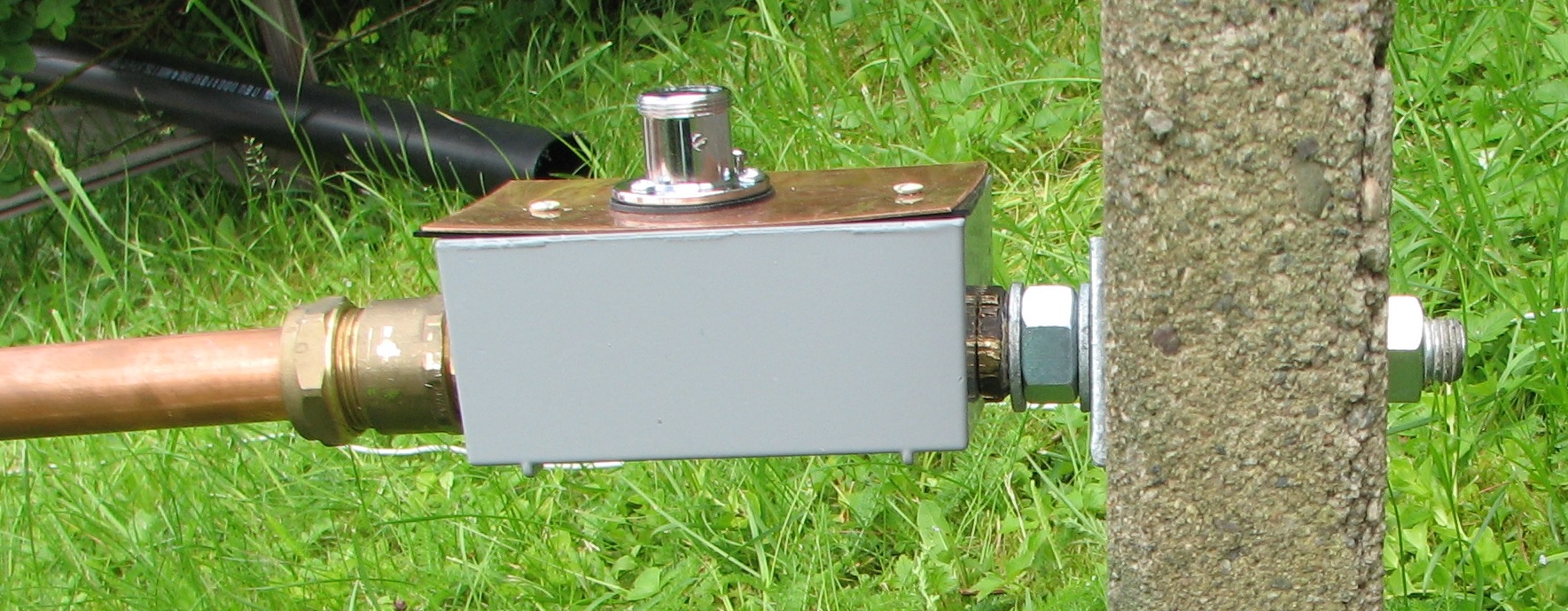 Bottom end bolt and slab assembly